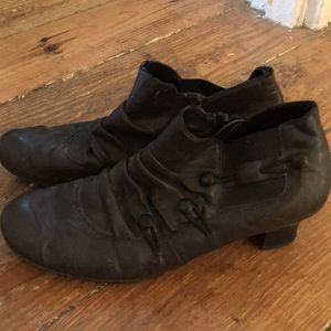 Grey Shoe boots with rubber soled heels